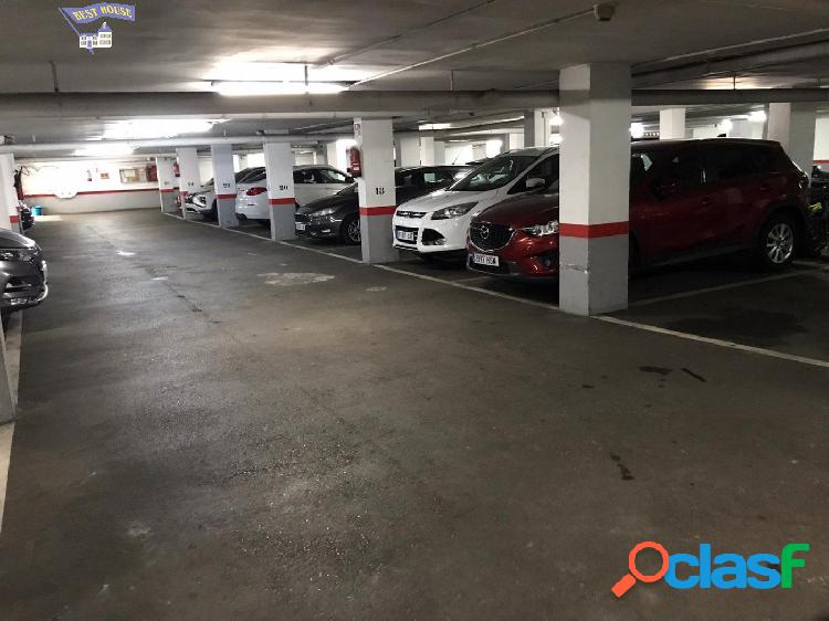 PLAZA DE PARKING DE 11M2 EN MONTCADA I REIXAC ZONA CENTRO