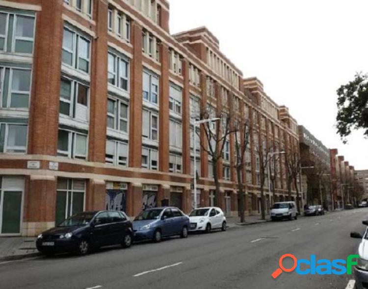 Parking en venta en La Vila Ol\xc3\xadmpica del Poblenou