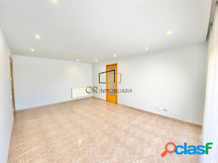 Piso 4 hab, 2 ba\xc3\xb1os, balc\xc3\xb3n, parking, ascensor