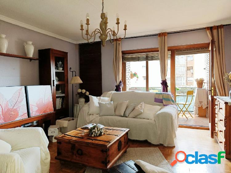Piso exterior 3 dormitorios en venta en Moratalaz Marroquina