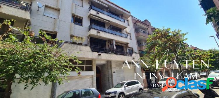 Piso primera planta centro Roses con ascensor