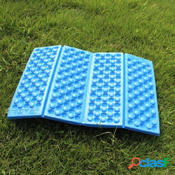Portable outdoor on foot camping folding cushion field