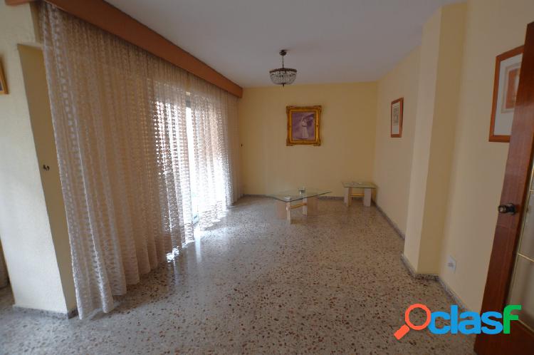 SE VENDE PISO DE GRAN TAMA\xc3\x91O EN GAND\xc3\x8dA