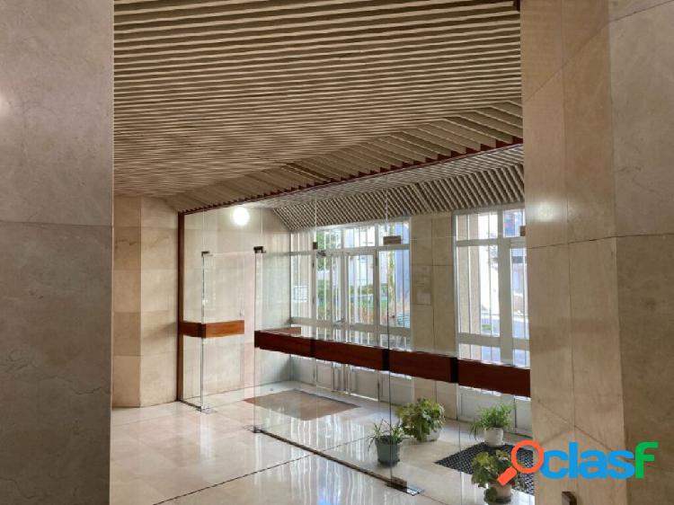 SE VENDE PISO INCREIBLE EN EL CENTRO DE SANTIAGO CON GARAJE