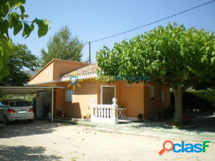 Se vende casa de campo con hermosas vistas a la