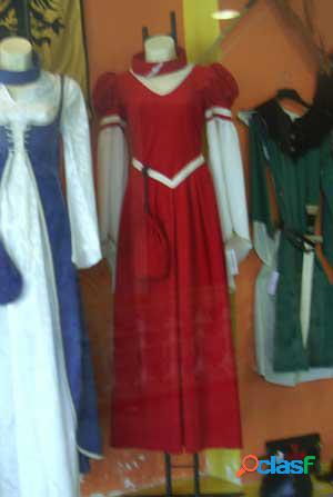 Vestido Reina Medieval Zara mujer