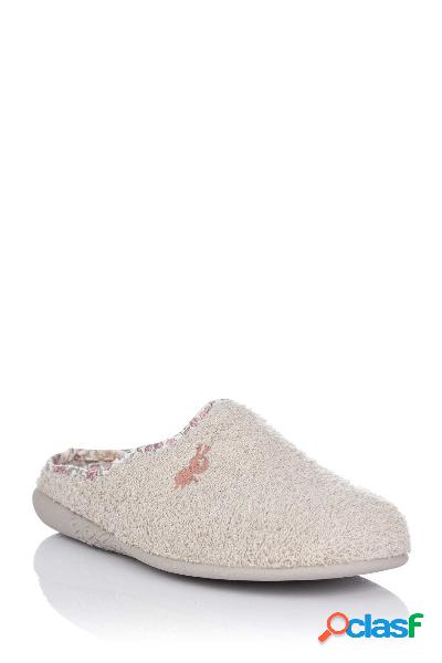 Zapatilla de casa en toalla