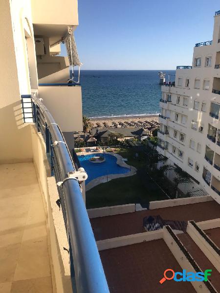 se vende apartamento 1\xc2\xba linea de playa en marbella
